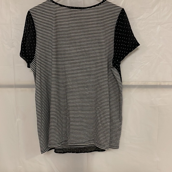 Top - Picture 2 of 3